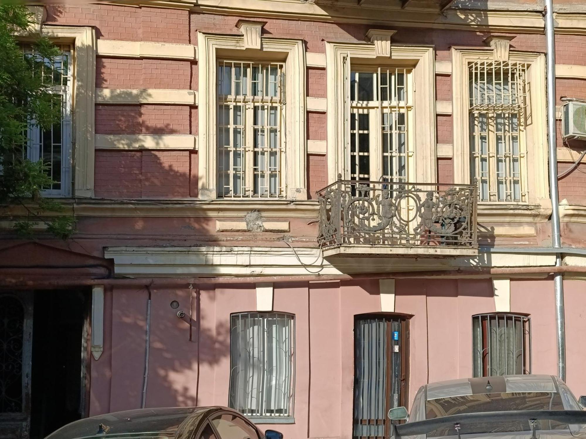 J Square Hostel Tbilisi Exterior photo