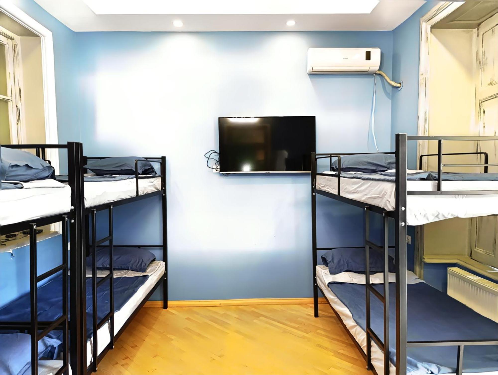 J Square Hostel Tbilisi Exterior photo